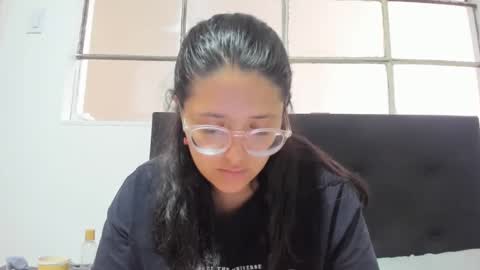 sweetyypeach online show from 01-31-25, 03:55