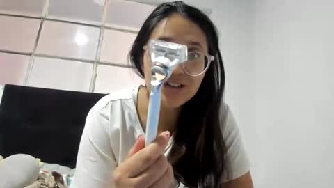 sweetyypeach online show from 02-20-25, 07:08