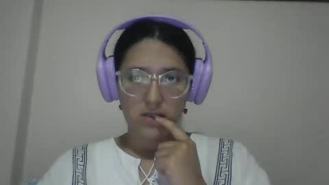 sweetyypeach online show from 02-23-25, 04:28