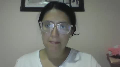 sweetyypeach online show from 02-25-25, 03:42