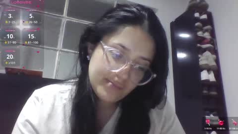 sweetyypeach online show from 09-18-25, 03:52