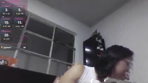 sweetyypeach online show from 10-27-25, 04:05