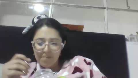 sweetyypeach online show from 11-21-25, 09:13