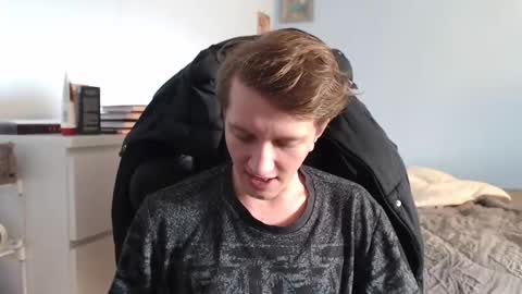 Cat online show from 01-14-26, 10:43