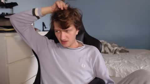 Cat online show from 03-22-26, 10:51