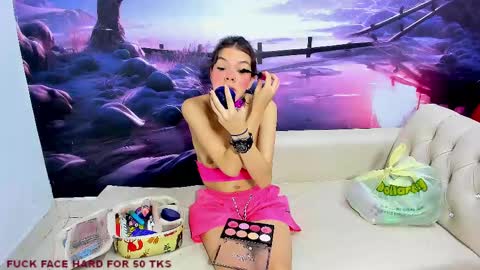 Snapshot of swingers_house chatting on 02-19-25, 04:33 Alana online show from 02-19-25, 04:33