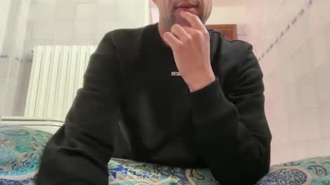 Snapshot of swissix chatting on 10-17-25, 10:18 Rocco online show from 10-17-25, 10:18