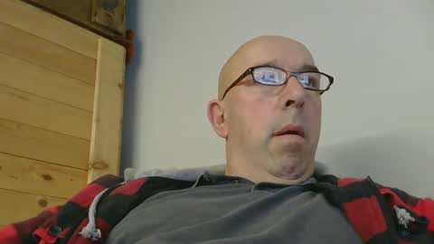 Snapshot of swissscooby55 chatting on 10-15-25, 05:40 swissscooby55 online show from 10-15-25, 05:40