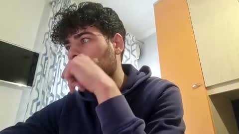 Snapshot of switchema chatting on 03-03-25, 04:03 Emanuele online show from 03-03-25, 04:03