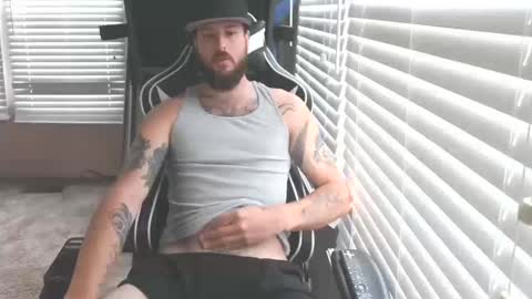 swoozy_ online show from 10-10-25, 05:01