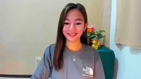 Snapshot of swyt_jane chatting on 10-08-25, 10:46 swyt_jane online show from 10-08-25, 10:46