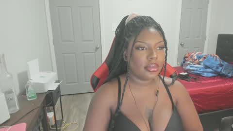 Snapshot of sxamleuy chatting on 10-10-25, 03:05 sxamleuy online show from 10-10-25, 03:05