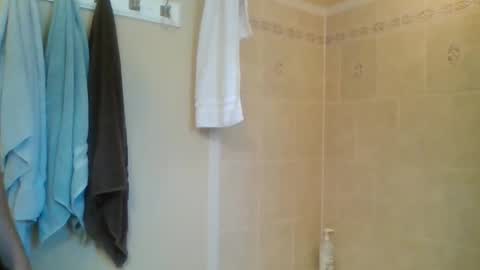 Snapshot of sxfnd23 chatting on 01-16-26, 11:20 god online show from 01-16-26, 11:20