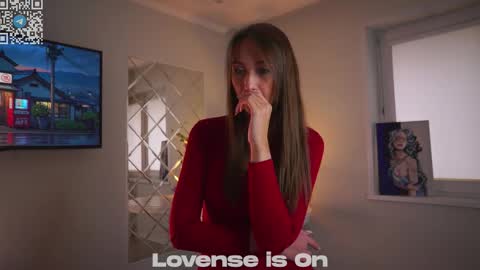 Sophie online show from 10-07-25, 02:20