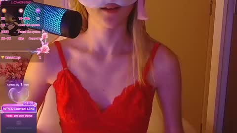 Snapshot of sydney_max chatting on 01-28-25, 12:57 Milena online show from 01-28-25, 12:57