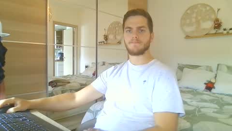 syl092 online show from 10-20-25, 11:54