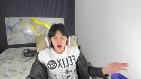 sylasfrost online show from 12-04-25, 07:33