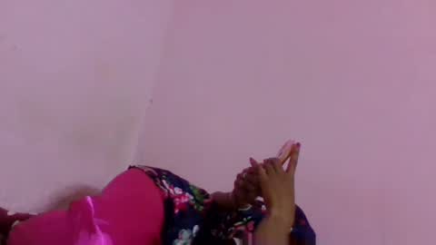 Snapshot of syliaah chatting on 09-13-25, 07:46 syliaah online show from 09-13-25, 07:46