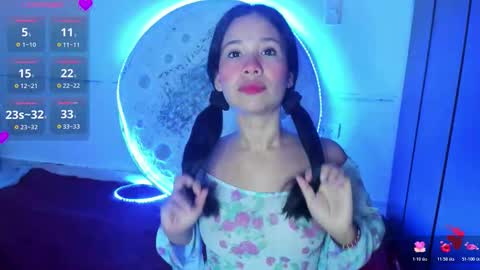 Snapshot of sylphy17 chatting on 11-14-25, 10:58 sylphy17 online show from 11-14-25, 10:58