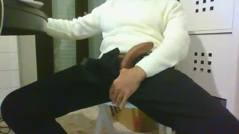 sylvertaurus1 online show from 11-24-25, 04:07