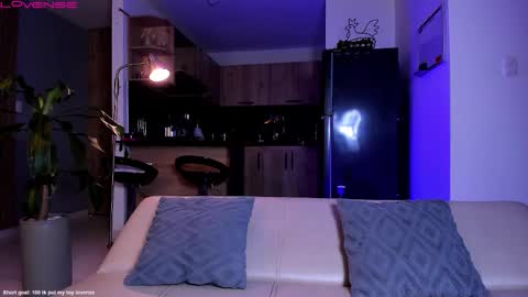 Snapshot of symonprince chatting on 10-07-25, 09:12 420 Forever online show from 10-07-25, 09:12