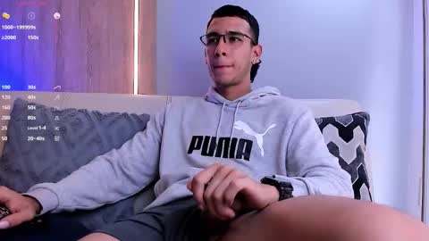 Snapshot of symonprince chatting on 10-27-25, 08:46 420 Forever online show from 10-27-25, 08:46