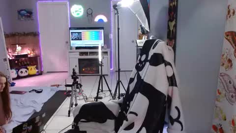 Snapshot of syndica chatting on 02-28-25, 04:10 Jennah online show from 02-28-25, 04:10