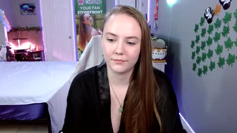 Snapshot of syndica chatting on 09-20-25, 10:55 Jennah online show from 09-20-25, 10:55