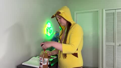 Snapshot of syndica chatting on 10-11-25, 06:50 Jennah online show from 10-11-25, 06:50