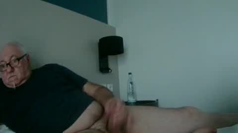 synek65 online show from 01-17-25, 03:43
