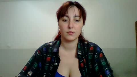 Snapshot of syssipisi chatting on 09-17-25, 06:09 Sarah online show from 09-17-25, 06:09