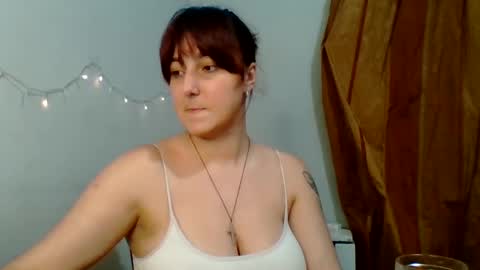 Snapshot of syssipisi chatting on 09-23-25, 04:54 Sarah online show from 09-23-25, 04:54