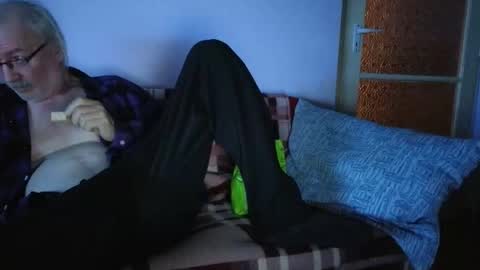 szaszinno6669068 online show from 11-09-25, 07:12