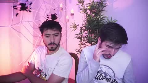 t0ny_wylie online show from 10-11-25, 08:51