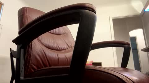 Snapshot of t265h chatting on 11-03-25, 11:15 tRex online show from 11-03-25, 11:15