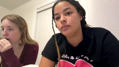 t_princess_t online show from 12-16-24, 11:39