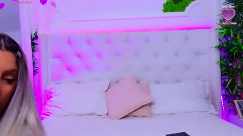 Arianna online show from 01-15-26, 01:16