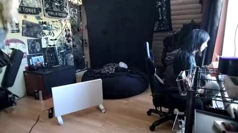 Snapshot of tabethashempert chatting on 02-25-26, 11:09 Lina online show from 02-25-26, 11:09