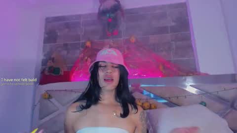 Snapshot of tahhlia_rouge chatting on 11-25-25, 06:08 Tahhlia Rouge online show from 11-25-25, 06:08