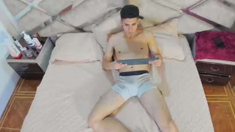 tahhlia taylor online show from 09-30-25, 07:30