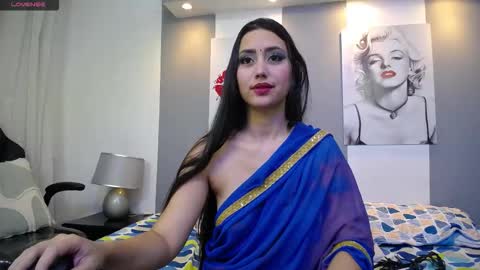 Snapshot of tahira__ chatting on 10-17-25, 01:35 Tahira online show from 10-17-25, 01:35
