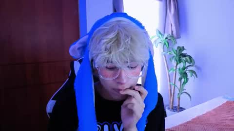 taichi online show from 11-15-25, 06:15