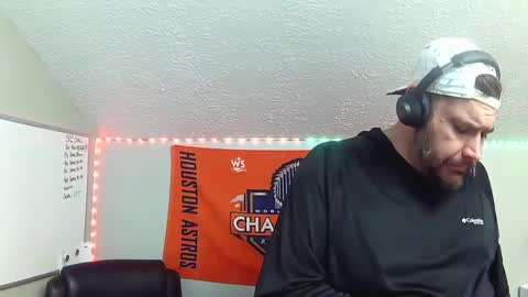 Snapshot of taintnuzzler_13 chatting on 02-16-25, 03:27 TaintNuzzler online show from 02-16-25, 03:27