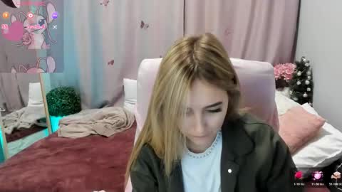 Snapshot of taisia_hot chatting on 02-11-26, 09:03 Taisia online show from 02-11-26, 09:03