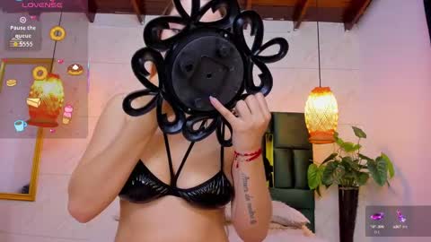 Snapshot of taissa_ chatting on 10-08-25, 09:23 Taissa online show from 10-08-25, 09:23