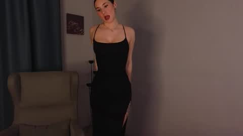 Lizzy online show from 11-24-25, 04:29