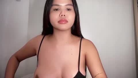 yashie online show from 10-20-25, 02:01