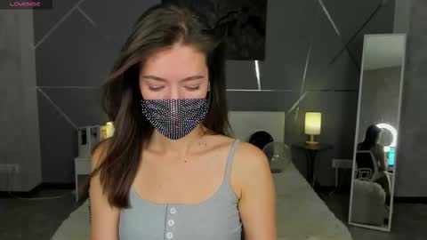 Sasha online show from 11-05-25, 01:49