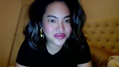 Snapshot of takemeinheaven1 chatting on 02-04-25, 12:11 Lena online show from 02-04-25, 12:11