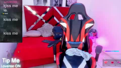 talia_rouge online show from 09-17-25, 07:15